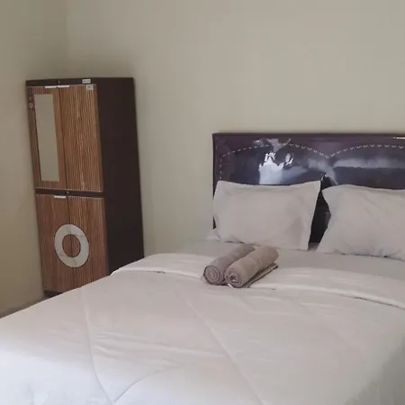 Selow Homestay Kuta  Bagian luar foto